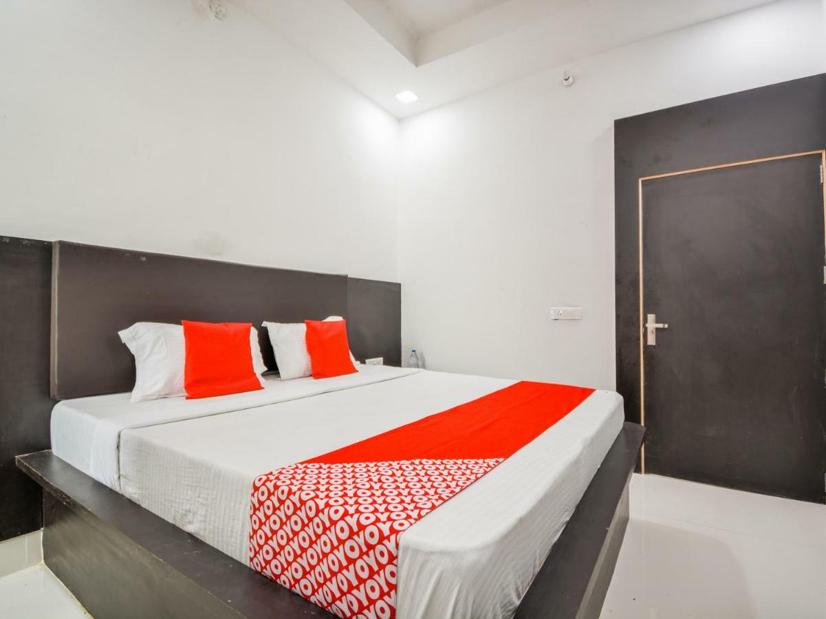 Oyo 43505 Hotel The White House Hisār Esterno foto