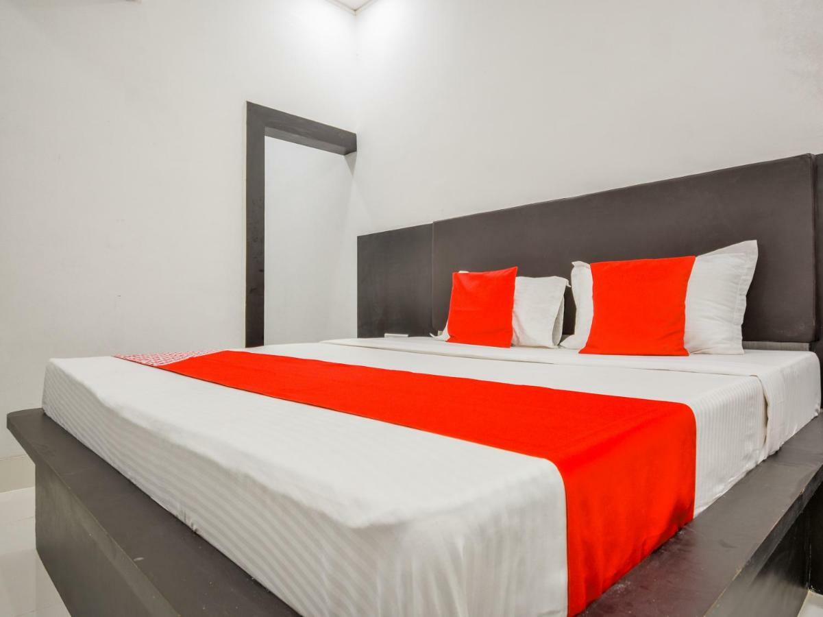 Oyo 43505 Hotel The White House Hisār Esterno foto