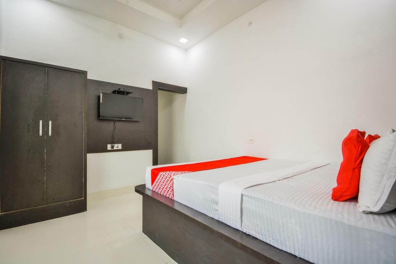 Oyo 43505 Hotel The White House Hisār Esterno foto