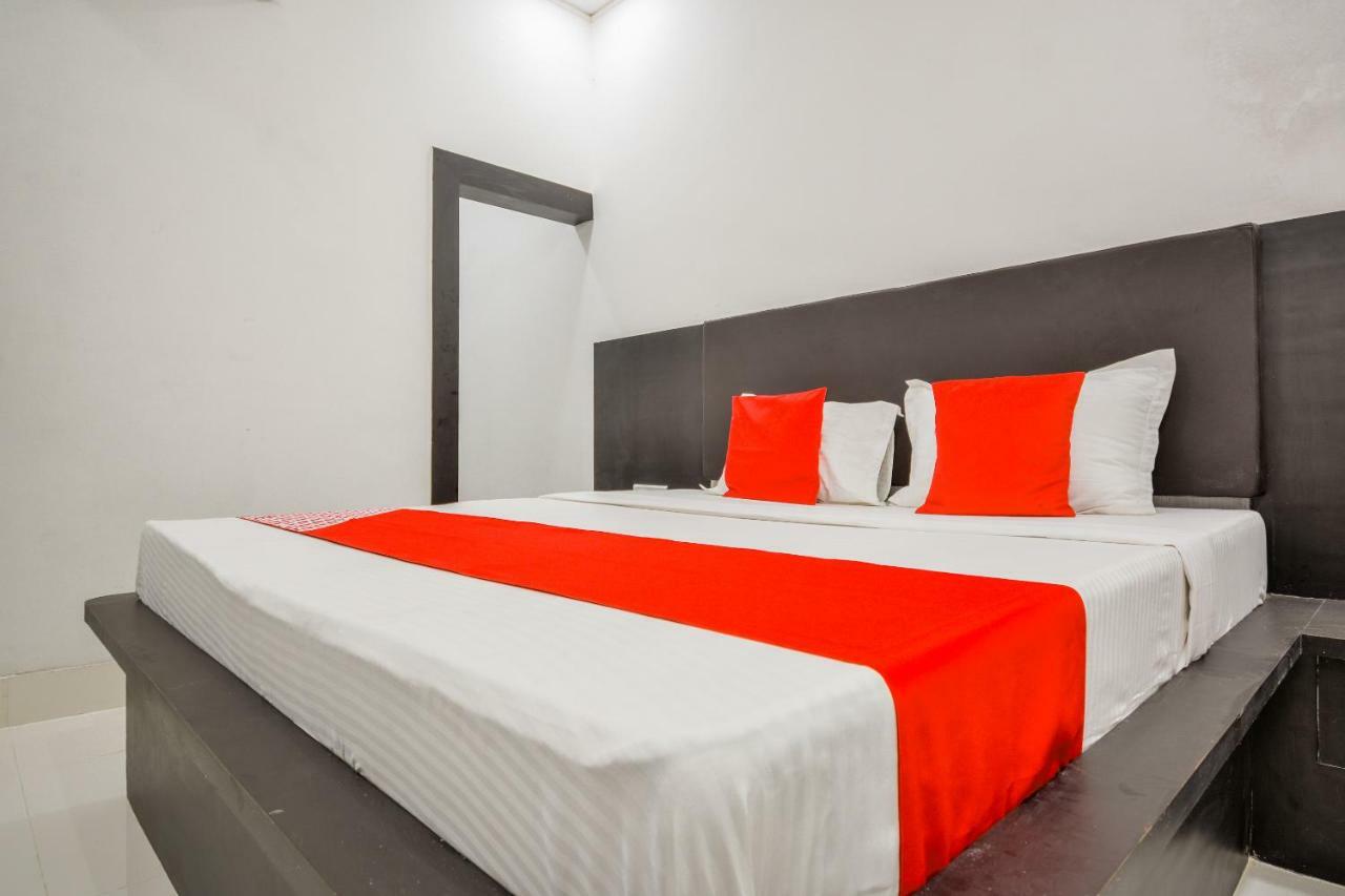 Oyo 43505 Hotel The White House Hisār Esterno foto