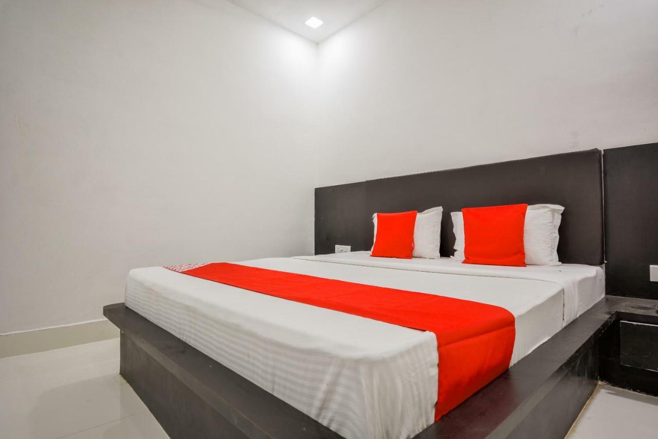 Oyo 43505 Hotel The White House Hisār Esterno foto